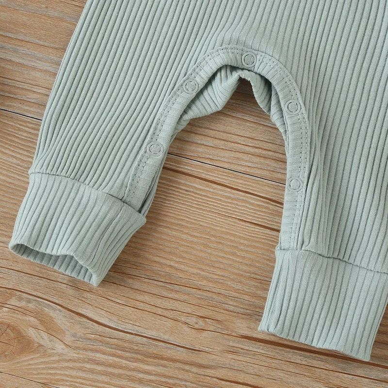 Ribbad Babybody med Knappdetalj